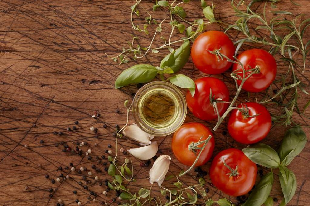 Food Synergy: pomodoro e olio d'oliva